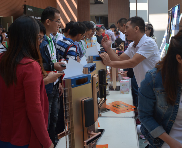 皇迪智能鎖走進(jìn)沃爾瑪 走進(jìn)沃爾瑪