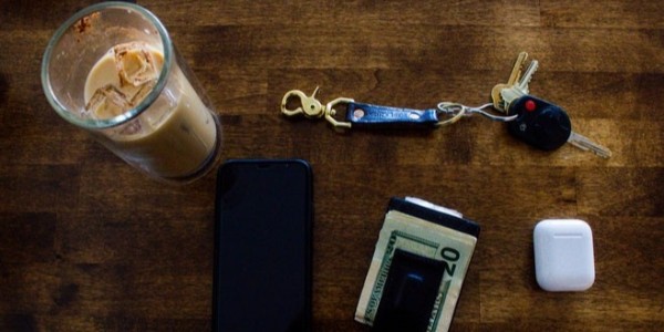 智能指紋鎖為什么還要留著機(jī)械鑰匙？